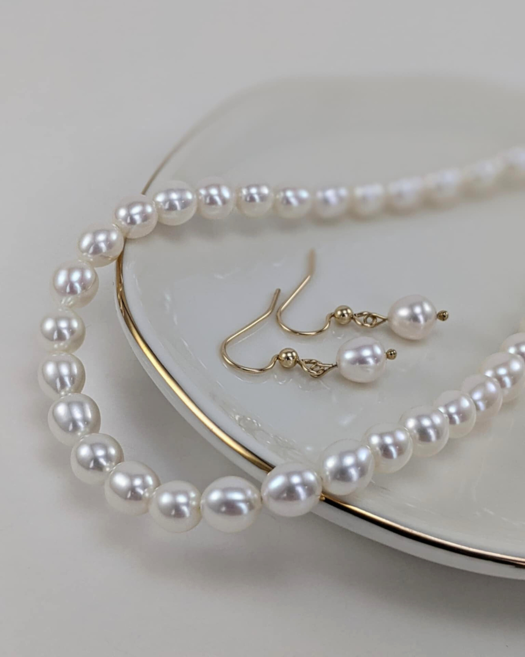 Hera's Grace Necklace